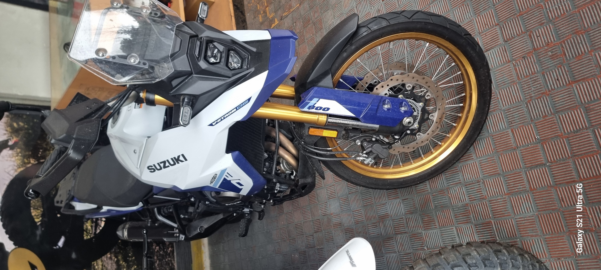 SUZUKI DL 800