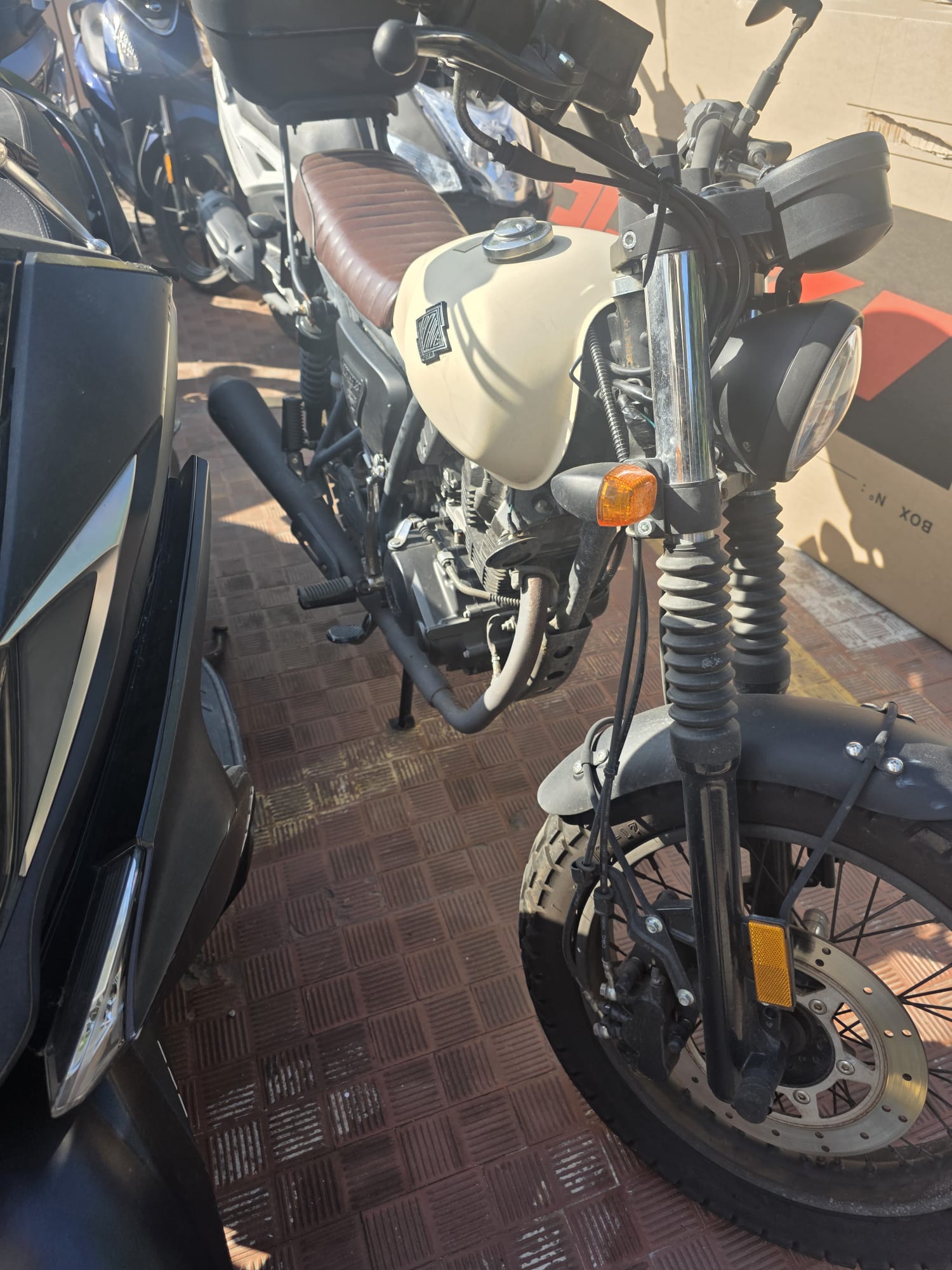 TNT SCRAMBLER 125